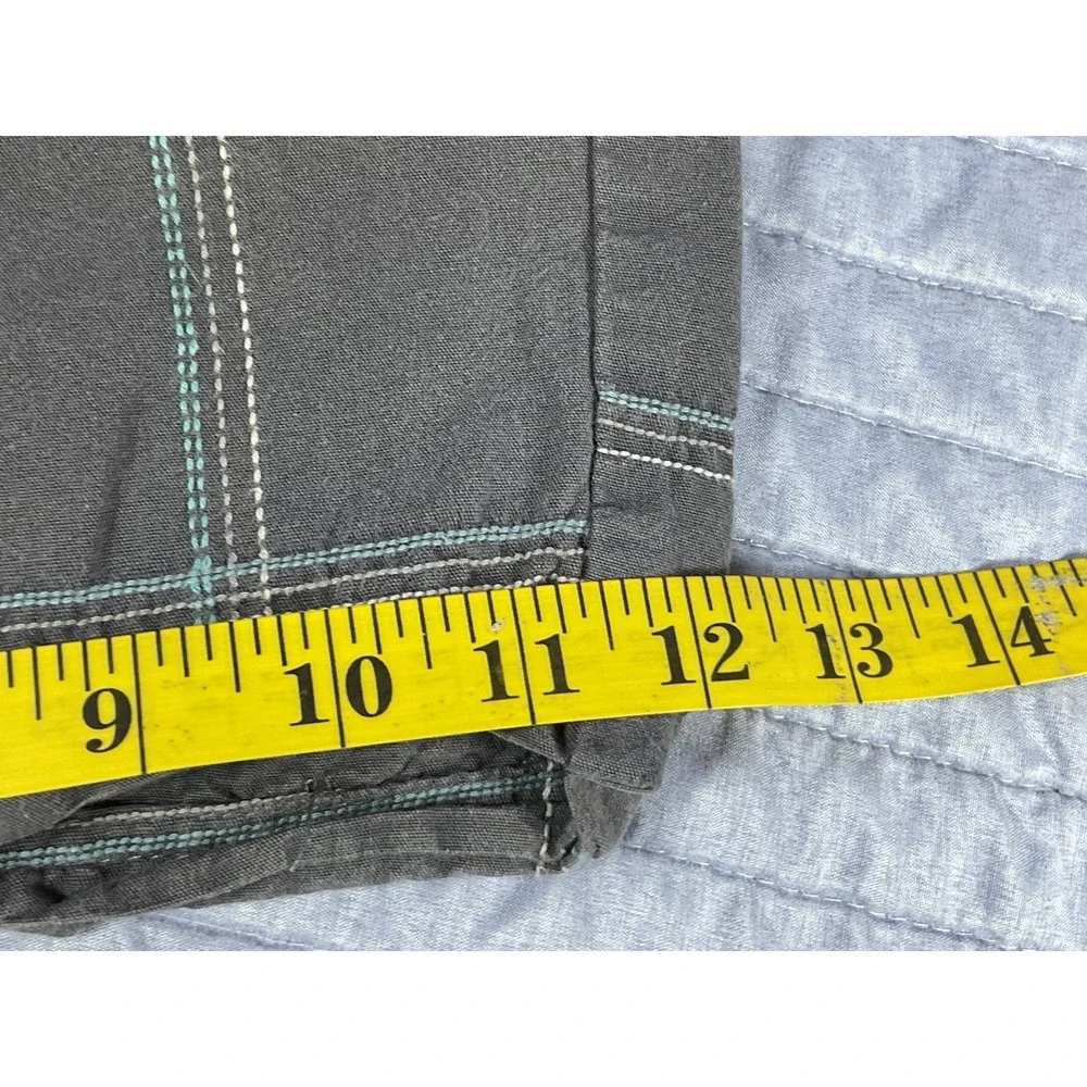 Columbia Omni Shade Mens Size 38 Cargo Hiking Shorts Multicolor Plaid Gray Blue